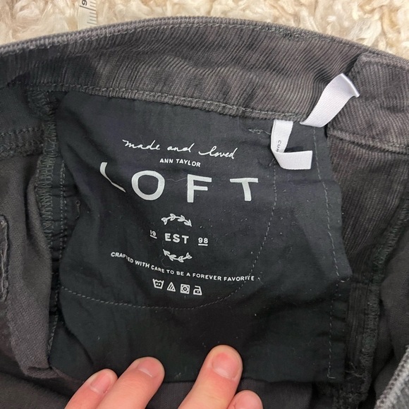 2/$30 Loft - Dark Gray Curvy Skinny Mid Rise Corduroy Pants - Picture 9 of 11